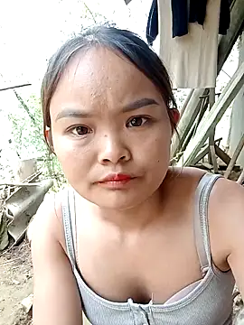 Snapshot of Luminana chatting on 4, 4, 2026 Luminana online show from 4, 4, 2026