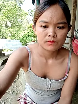 Snapshot of Luminana chatting on 9, 4, 2026 Luminana online show from 9, 4, 2026