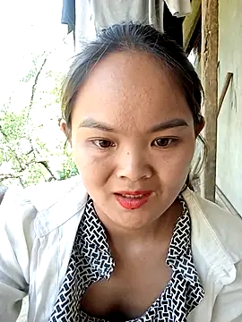 Snapshot of Luminana chatting on 12, 4, 2026 Luminana online show from 12, 4, 2026