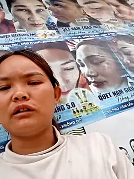 Snapshot of Luminana chatting on 17, 4, 2026 Luminana online show from 17, 4, 2026