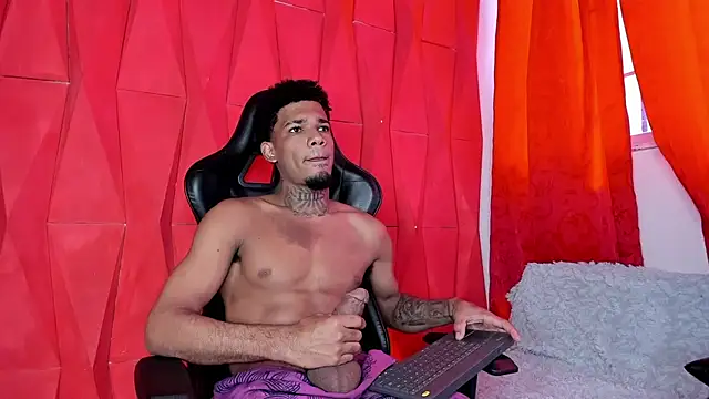 Snapshot of Nehemiaa_boy chatting on 27, 5, 2026 Nehemiaa boy online show from 27, 5, 2026