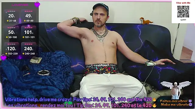 Snapshot of SwatRocShy chatting on 17, 7, 2026 SwatRocShy online show from 17, 7, 2026