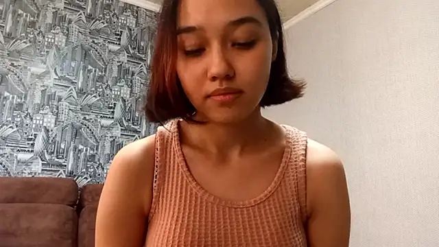 Snapshot of AnnettaBelsito chatting on 7, 5, 2026 AnnettaBelsito online show from 7, 5, 2026