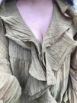 Snapshot of hamoi11 chatting on 16, 2, 2026 hamoi11 online show from 16, 2, 2026