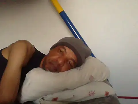 Snapshot of lavelle26 chatting on 5, 4, 2026 lavelle26 online show from 5, 4, 2026