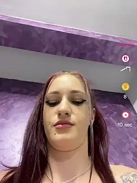 Snapshot of Roxyfoxyyy chatting on 8, 7, 2026 Roxyfoxyyy online show from 8, 7, 2026