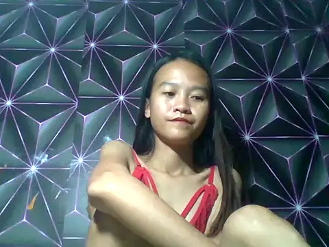 Snapshot of Yourlilpinayy chatting on 8, 3, 2026 Yourlilpinayy online show from 8, 3, 2026