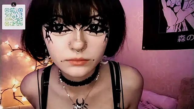 Snapshot of SmilingPatent chatting on 5, 3, 2026 SmilingPatent online show from 5, 3, 2026