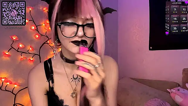 Snapshot of SmilingPatent chatting on 26, 3, 2026 SmilingPatent online show from 26, 3, 2026