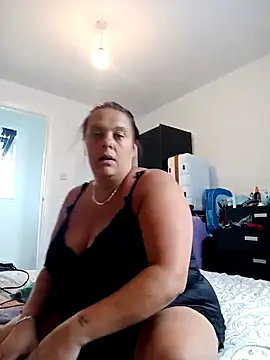Snapshot of louisa36 chatting on 18, 5, 2026 louisa36 online show from 18, 5, 2026