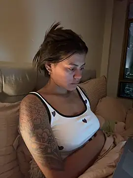 Snapshot of RachelWeisz_ chatting on 14, 7, 2026 RachelWeisz online show from 14, 7, 2026