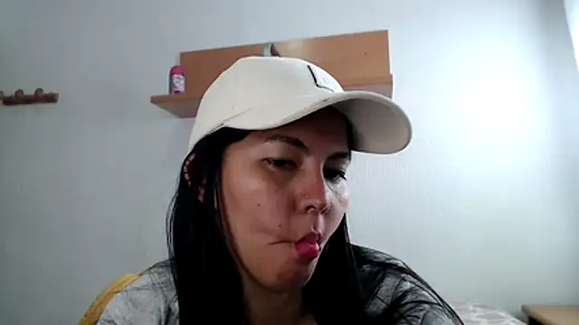Snapshot of ZeforAitanna chatting on 24, 3, 2026 ZeforAitanna online show from 24, 3, 2026