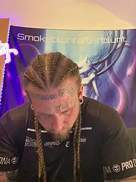 Snapshot of Smokebluntafterblunt chatting on 20, 4, 2026 Smokebluntafterblunt online show from 20, 4, 2026
