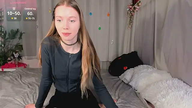 Snapshot of lada2k4 chatting on 4, 5, 2026 lada2k4 online show from 4, 5, 2026