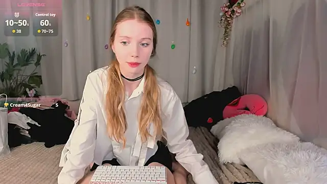 Snapshot of lada2k4 chatting on 5, 5, 2026 lada2k4 online show from 5, 5, 2026