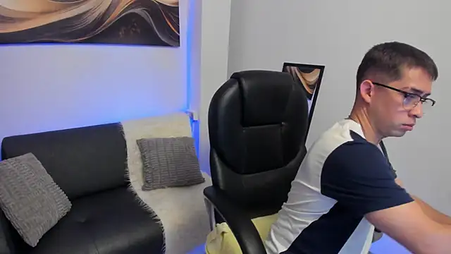 Snapshot of Tommas_Jhonson chatting on 25, 2, 2026 Tommas Jhonson online show from 25, 2, 2026