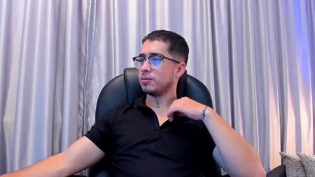 Snapshot of Tommas_Jhonson chatting on 18, 5, 2026 Tommas Jhonson online show from 18, 5, 2026