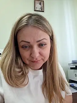 Luna-Secret online show from 20, 2, 2026