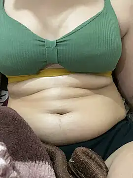 Snapshot of unicornbabe23 chatting on 1, 4, 2026 unicornbabe23 online show from 1, 4, 2026