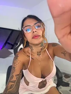 Snapshot of Abi_sexxx1 chatting on 6, 5, 2026 Abi sexxx1 online show from 6, 5, 2026