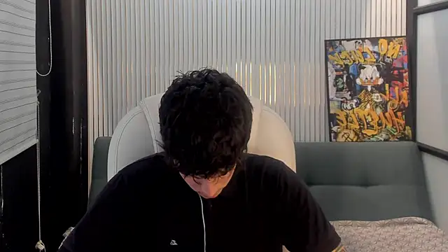 Declan-Foxx online show from 10, 4, 2026