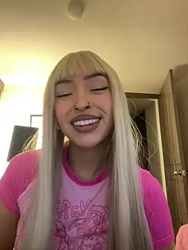 Snapshot of _AbbyIce chatting on 17, 4, 2026 AbbyIce online show from 17, 4, 2026