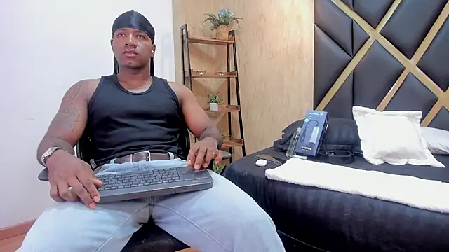 Snapshot of LuccianoDaytona chatting on 23, 2, 2026 LuccianoDaytona online show from 23, 2, 2026