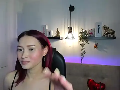 Snapshot of naomy_stanley chatting on 11, 5, 2026 naomy stanley online show from 11, 5, 2026