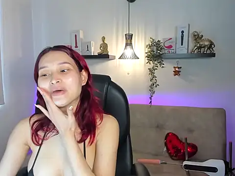 Snapshot of naomy_stanley chatting on 24, 5, 2026 naomy stanley online show from 24, 5, 2026
