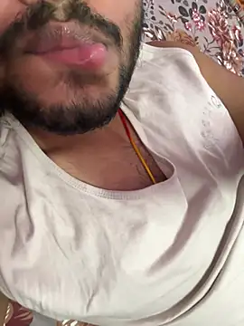 Snapshot of Precum_giver chatting on 24, 4, 2026 Precum giver online show from 24, 4, 2026