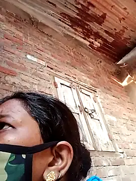 Snapshot of Kirti_sacsena chatting on 2, 4, 2026 Kirti sacsena online show from 2, 4, 2026