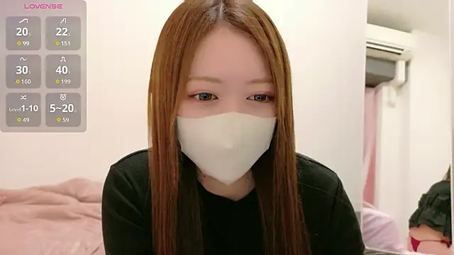 Snapshot of mei__27 chatting on 6, 5, 2026 mei 27 online show from 6, 5, 2026