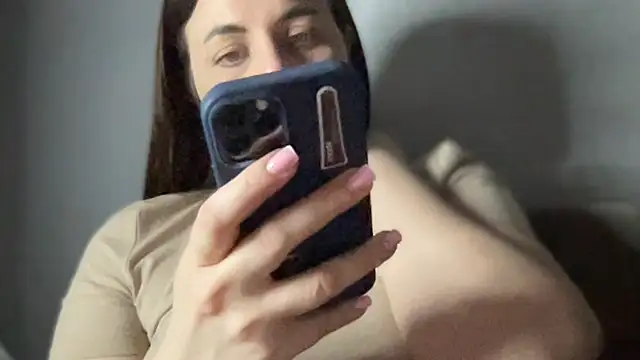 Darsy Rox online show from 5, 3, 2026