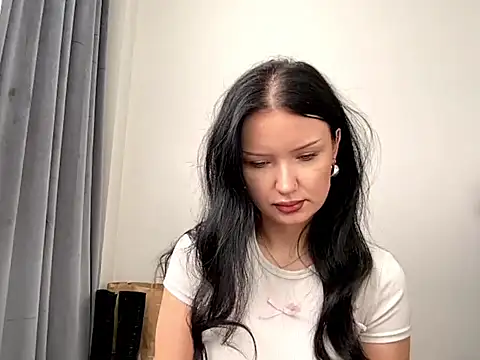 Snapshot of JoanGold chatting on 3, 4, 2026 JoanGold online show from 3, 4, 2026