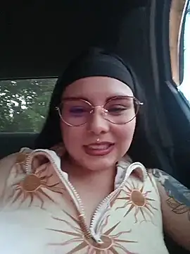 Snapshot of Yulska chatting on 23, 4, 2026 Yulska online show from 23, 4, 2026