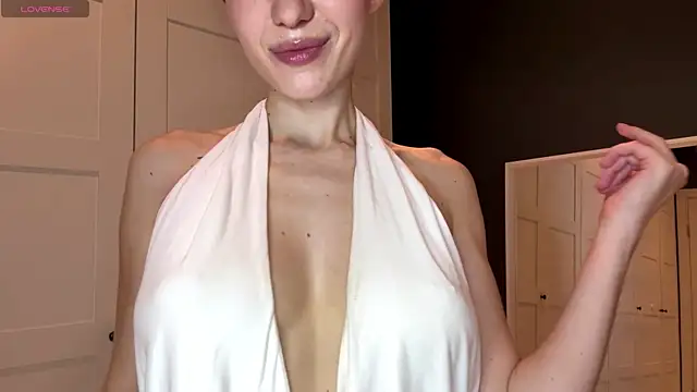 Snapshot of Alicecutepie chatting on 13, 6, 2026 Alicecutepie online show from 13, 6, 2026