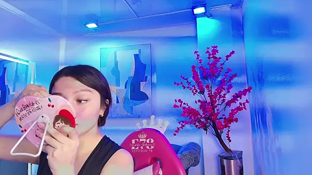 Snapshot of Chloe_dolly chatting on 21, 4, 2026 Chloe dolly online show from 21, 4, 2026