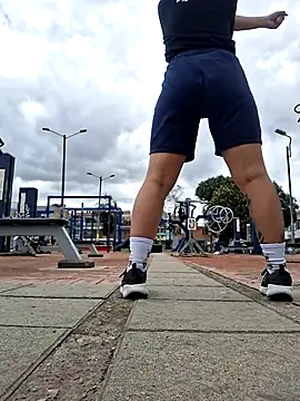 Zafira glow online show from 16, 2, 2026