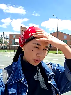 Zafira glow online show from 25, 2, 2026