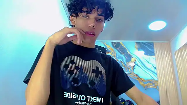 Snapshot of DaviidBuckx_ chatting on 19, 2, 2026 DaviidBuckx online show from 19, 2, 2026