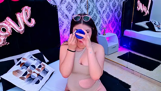 Mia Reize online show from 19, 2, 2026