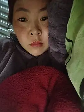 Snapshot of Yiyoongg chatting on 26, 5, 2026 Yiyoongg online show from 26, 5, 2026