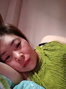 Snapshot of Yiyoongg chatting on 30, 5, 2026 Yiyoongg online show from 30, 5, 2026