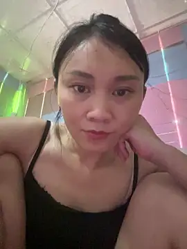 Snapshot of Lucky-baby077 chatting on 1, 3, 2026 Lucky-baby077 online show from 1, 3, 2026