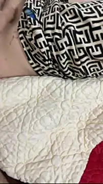 Snapshot of huyenzz chatting on 27, 3, 2026 huyenzz online show from 27, 3, 2026