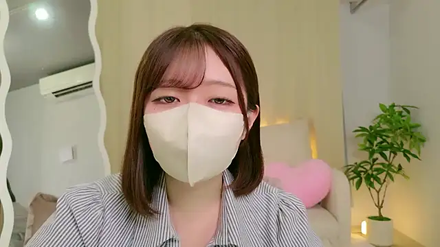 Saki chanF online show from 6, 8, 2026