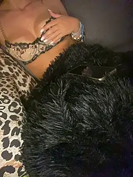 Snapshot of little_dreamer_ chatting on 13, 3, 2026 little dreamer online show from 13, 3, 2026