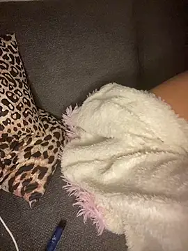 Snapshot of little_dreamer_ chatting on 15, 3, 2026 little dreamer online show from 15, 3, 2026