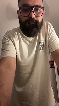 Snapshot of beerboy2222 chatting on 29, 5, 2026 beerboy2222 online show from 29, 5, 2026