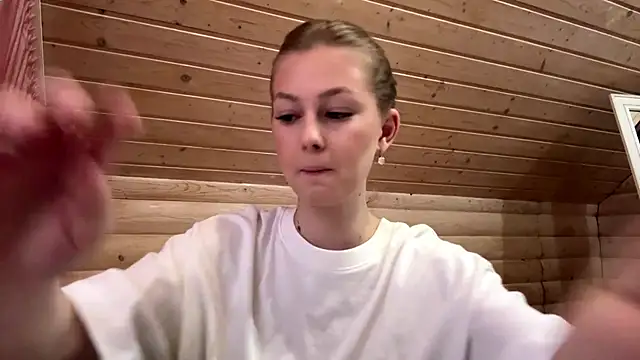 Snapshot of TessSamul chatting on 7, 5, 2026 TessSamul online show from 7, 5, 2026